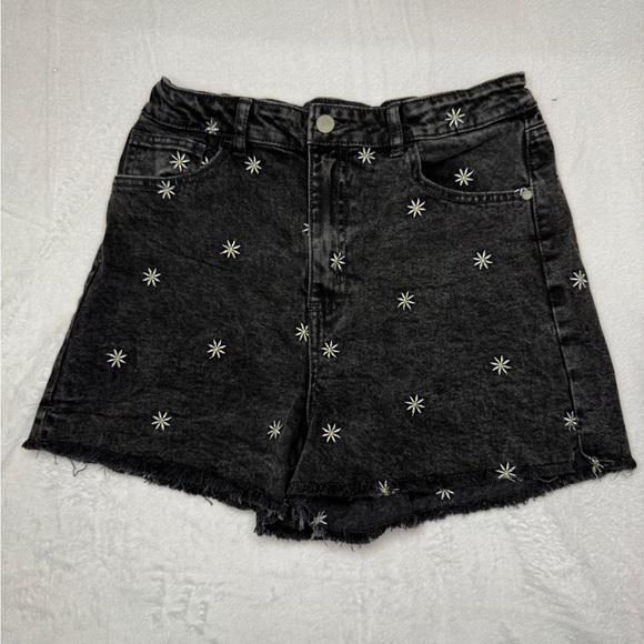 Art Class Black Jean Shorts Distressed Frayed Hem - Picture 1 of 3